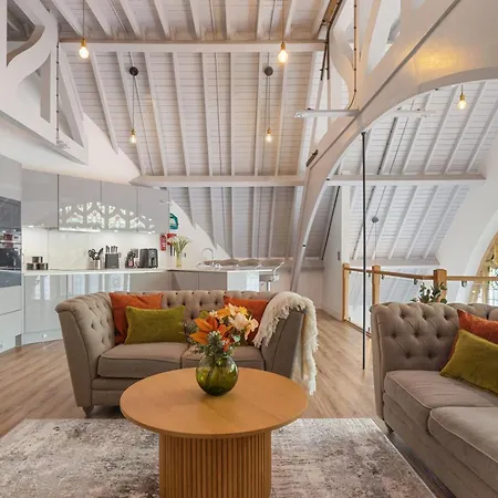 Wycliffe Chapel - Unique Church Penthouse